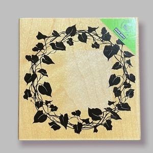 Hero Arts Wreath Wood Mounted Rubber Stamp
